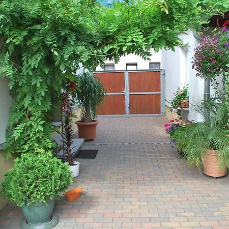 Gasthof Pension Borna 3*